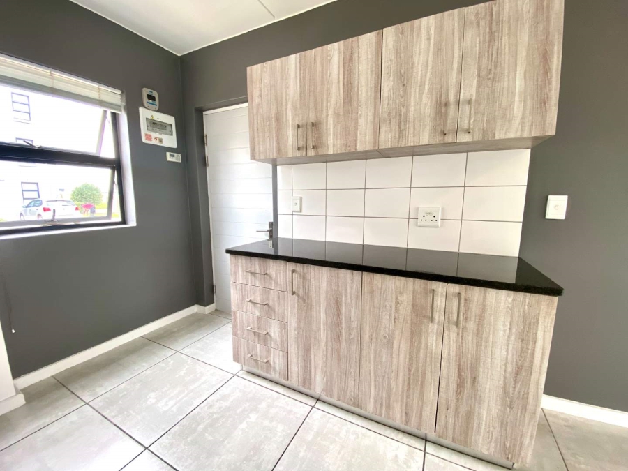 2 Bedroom Property for Sale in Aan de Wijnlanden Western Cape